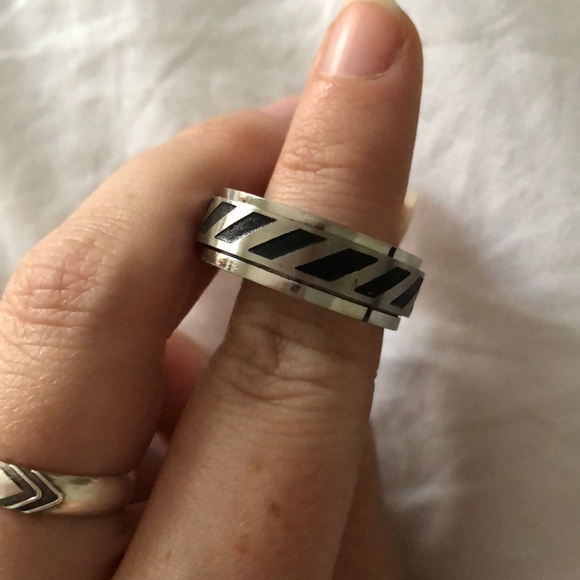 Stainless Steal Fidget Spinner Ring - Picture 1 of 2